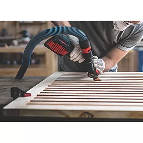 Bosch Expert AVZ 32 RT10 100 Carbide RIFF-Grit Hardwood & Softwood Sanding Plate 32mm 4 Bosch Expert AVZ 32 RT10 100 Carbide RIFF-Grit Hardwood & Softwood Sanding Plate 32mm - Image 3